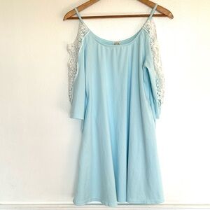 Roiii Women’s Dress Small Blue White 3/4 Sleeve Cold Shoulder Pockets Mini